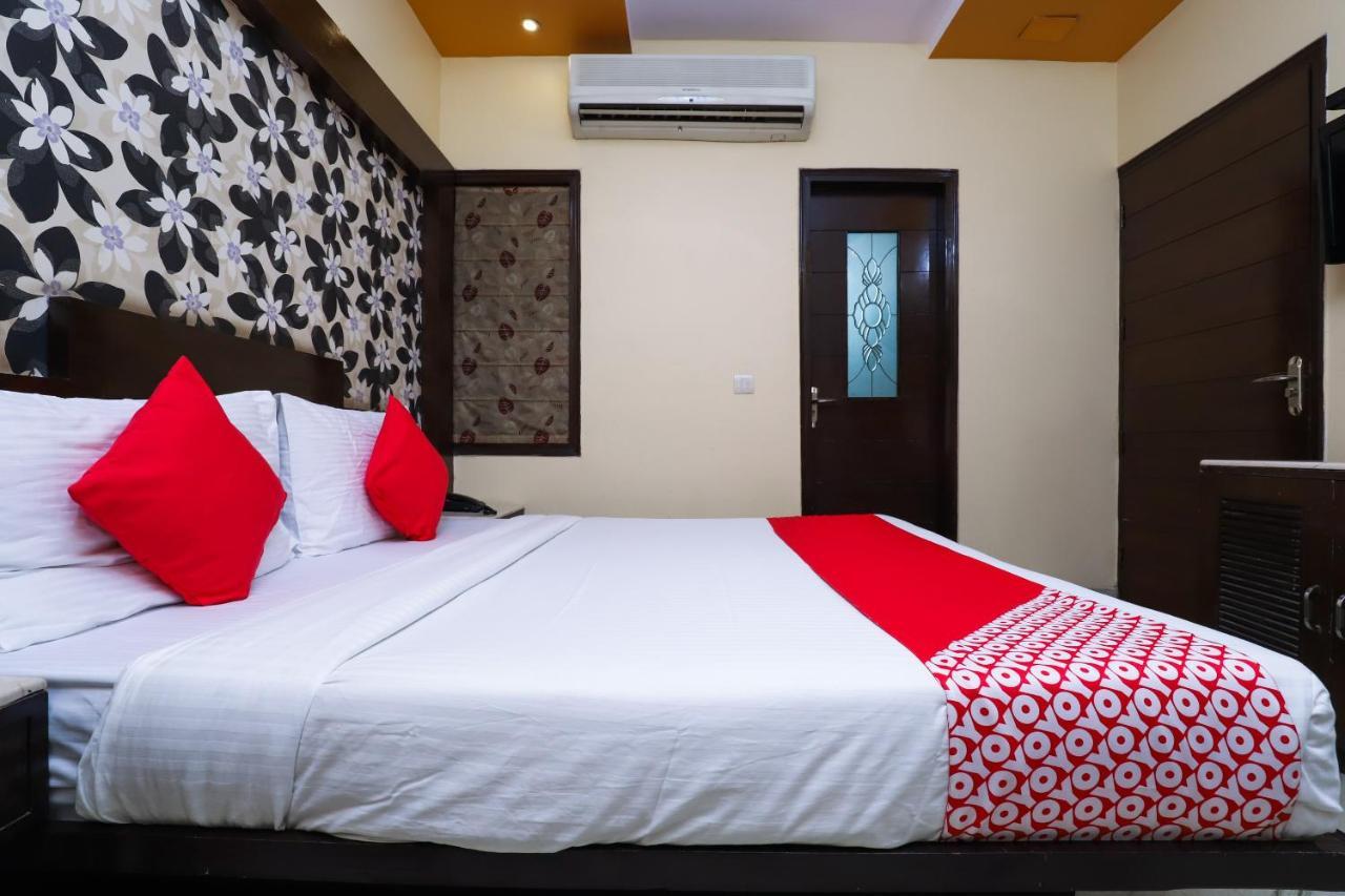Hotel O J P Inn Near Patel Nagar Metro Station Nuova Delhi Esterno foto