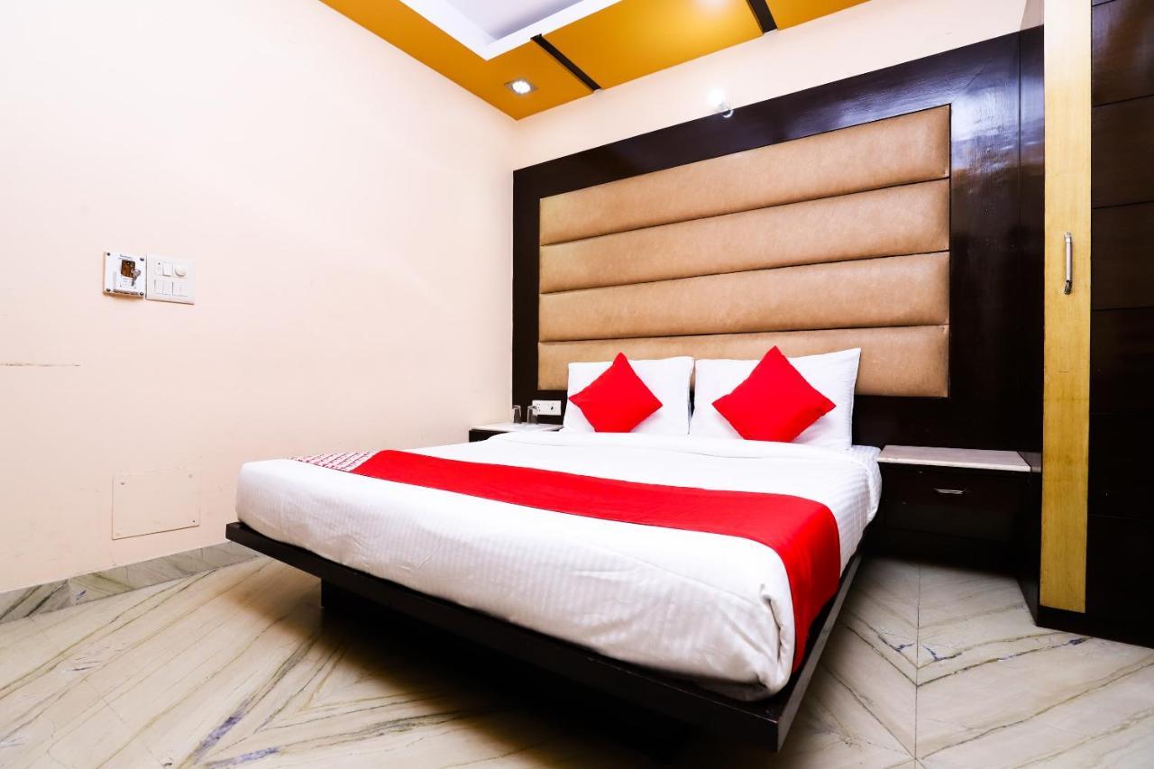 Hotel O J P Inn Near Patel Nagar Metro Station Nuova Delhi Esterno foto