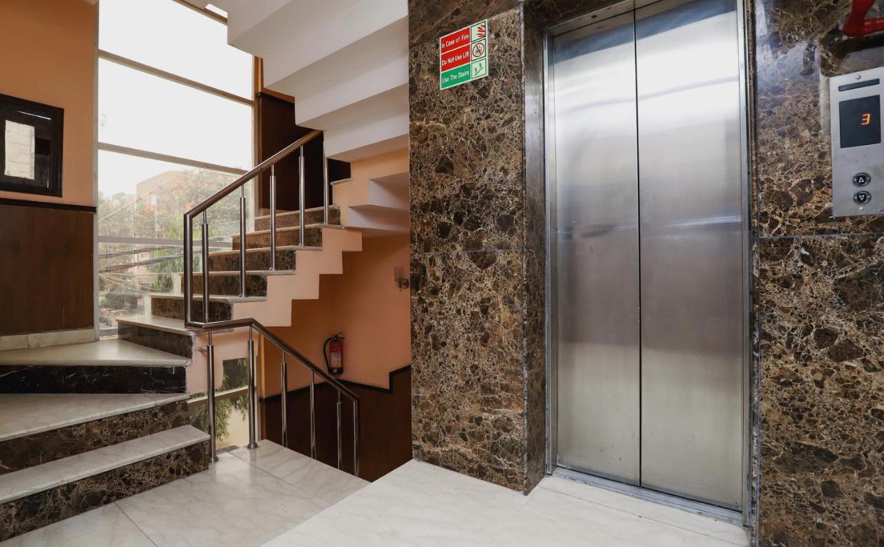Hotel O J P Inn Near Patel Nagar Metro Station Nuova Delhi Esterno foto