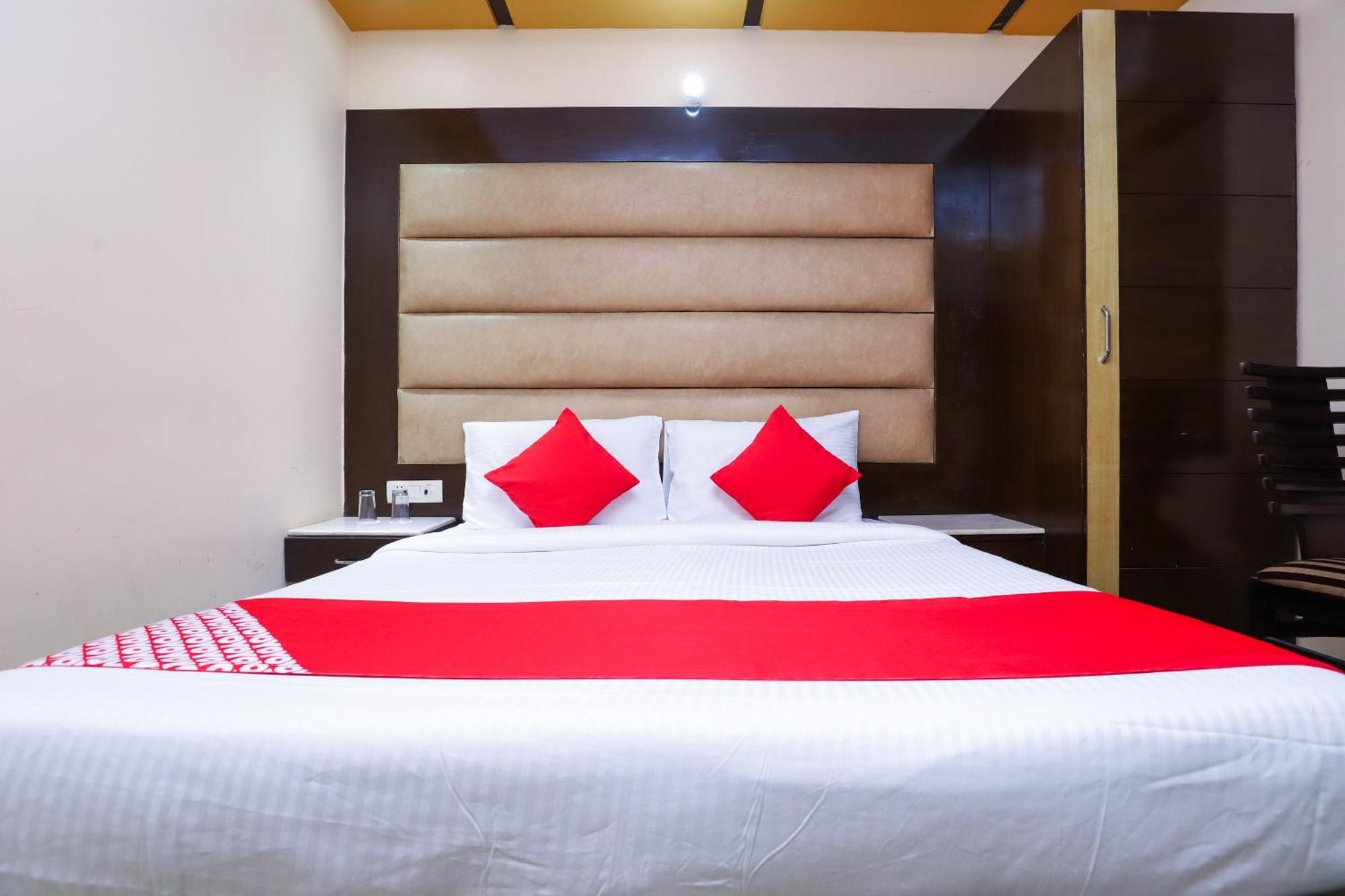 Hotel O J P Inn Near Patel Nagar Metro Station Nuova Delhi Esterno foto