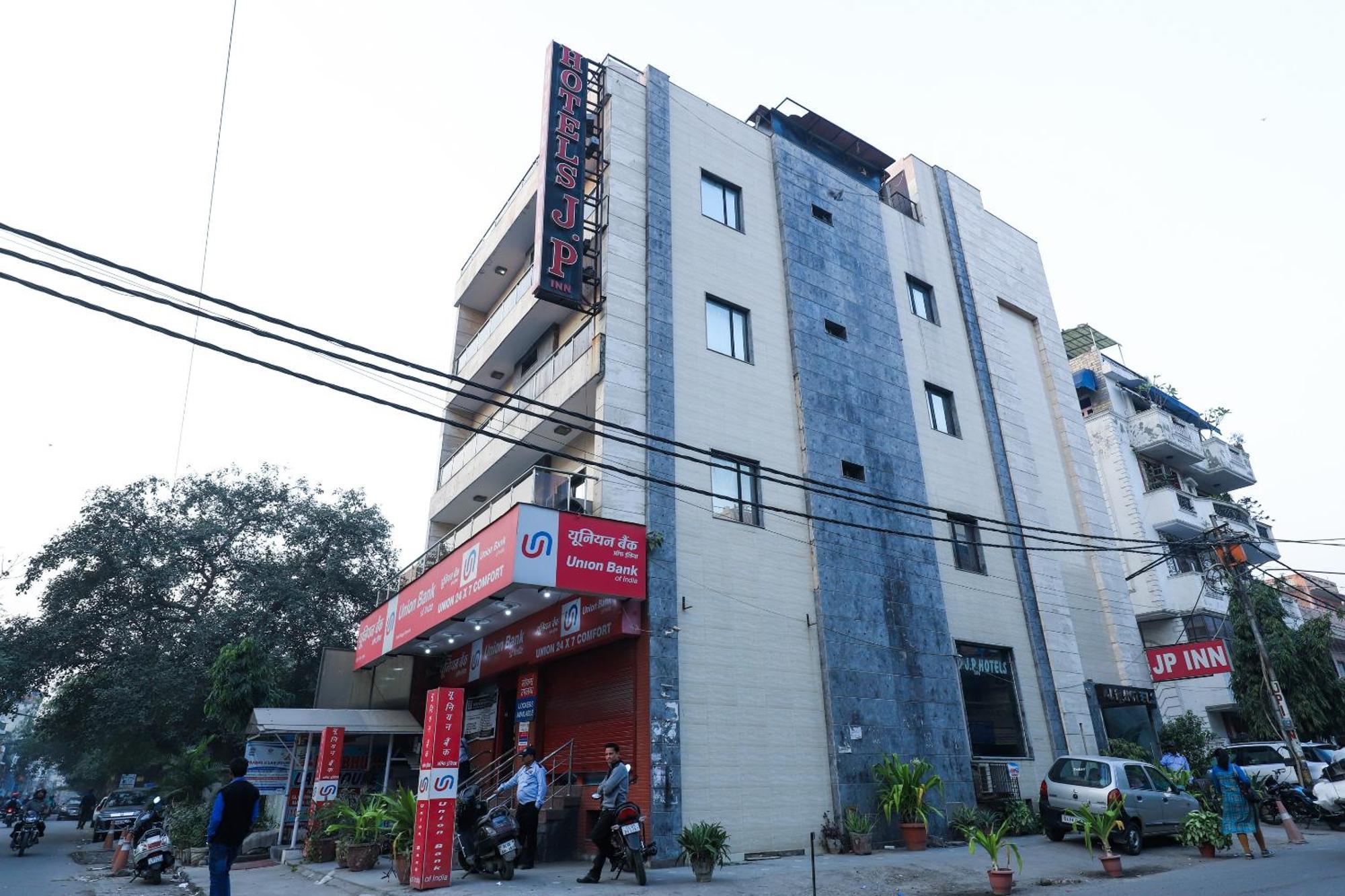 Hotel O J P Inn Near Patel Nagar Metro Station Nuova Delhi Esterno foto