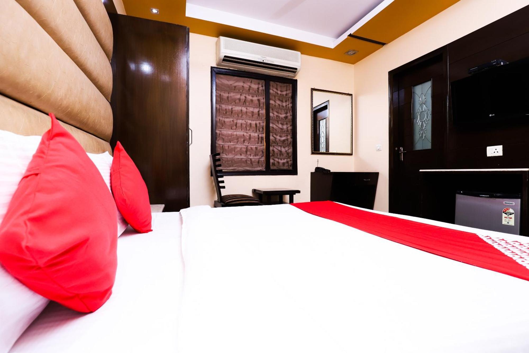 Hotel O J P Inn Near Patel Nagar Metro Station Nuova Delhi Esterno foto