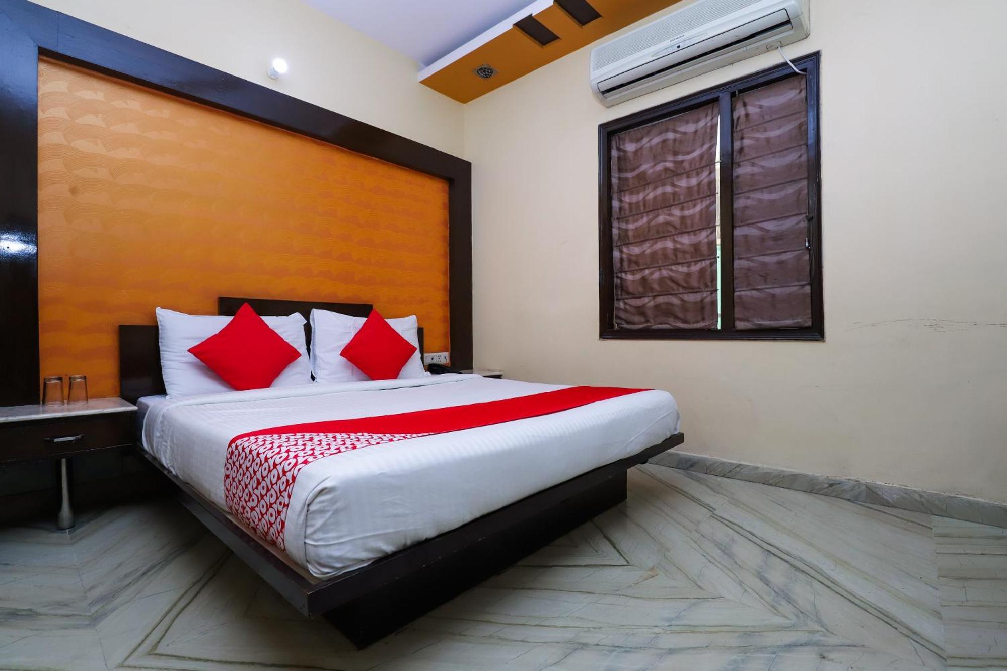 Hotel O J P Inn Near Patel Nagar Metro Station Nuova Delhi Esterno foto