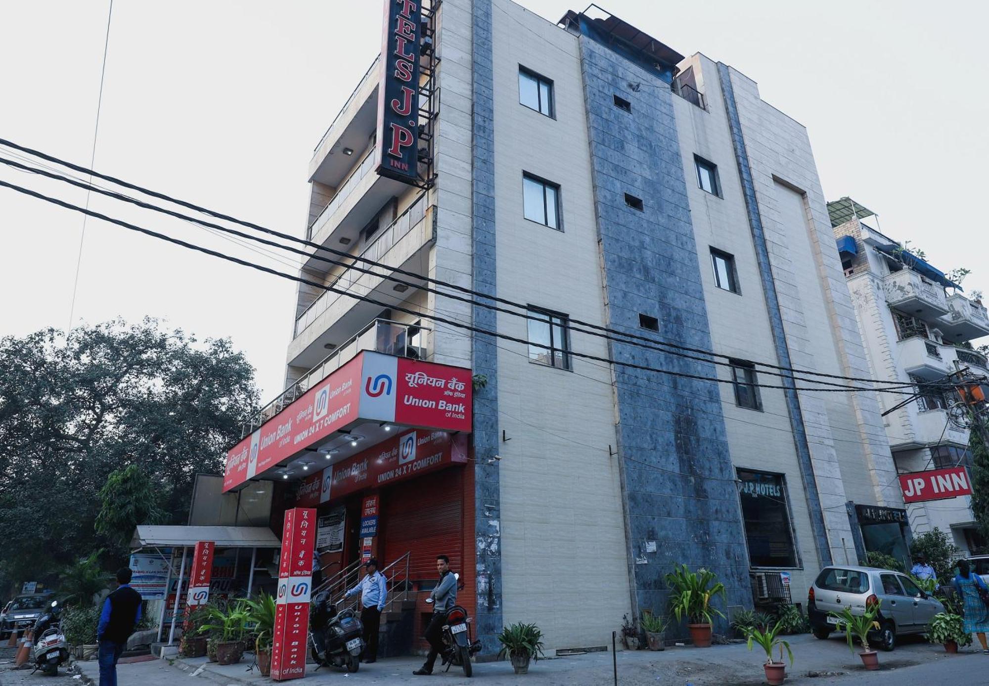 Hotel O J P Inn Near Patel Nagar Metro Station Nuova Delhi Esterno foto