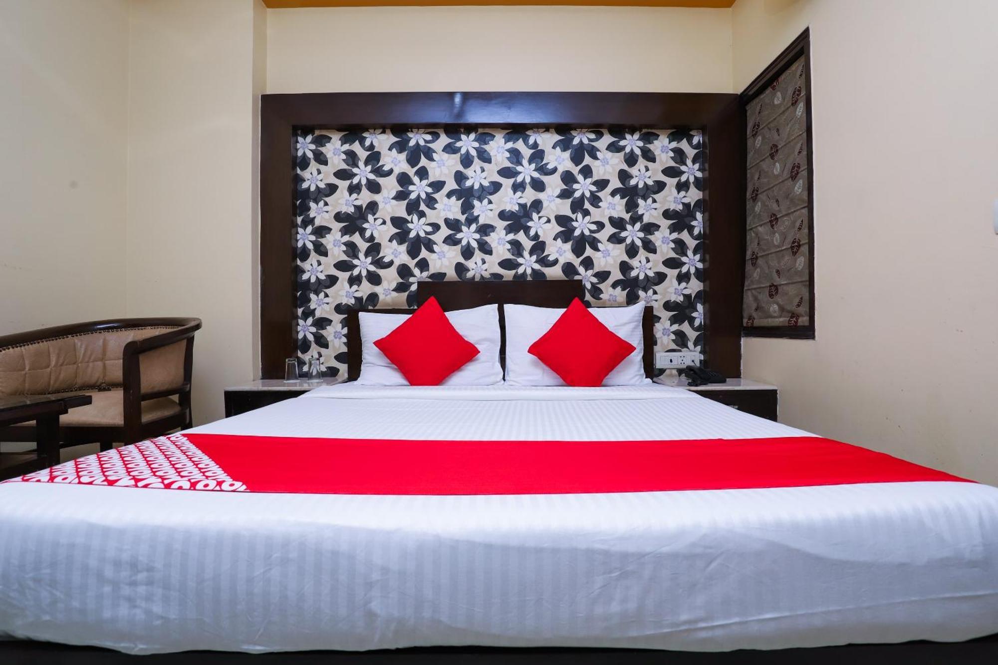 Hotel O J P Inn Near Patel Nagar Metro Station Nuova Delhi Esterno foto