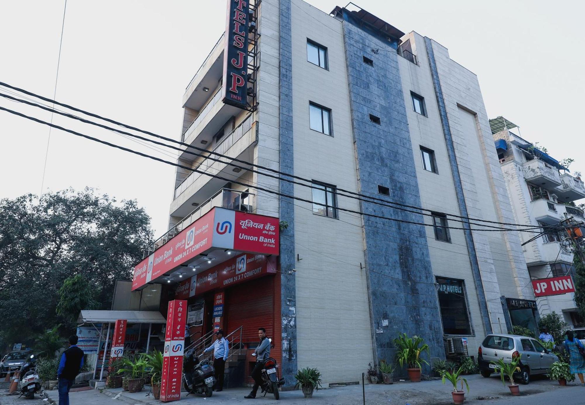 Hotel O J P Inn Near Patel Nagar Metro Station Nuova Delhi Esterno foto